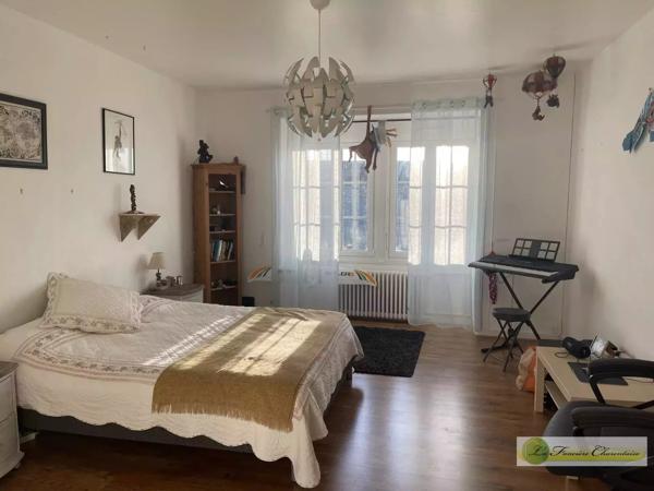 Vente immobilière : Maison à Aigre  8 pièces 300 m² 441 000 €- FONCIERE CHARENTAISE AIGRE.