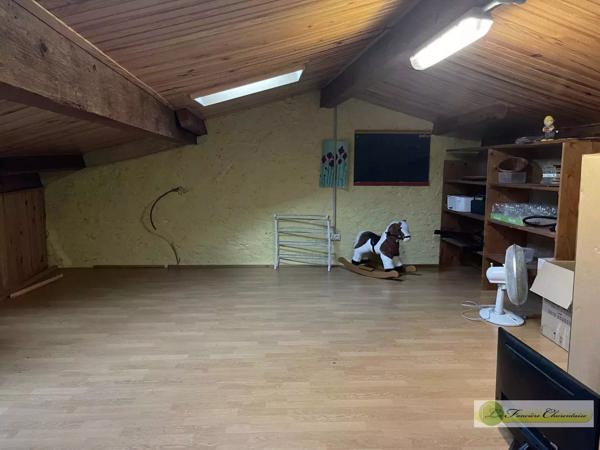 Vente immobilière : Maison à Aigre  8 pièces 300 m² 441 000 €- FONCIERE CHARENTAISE AIGRE.
