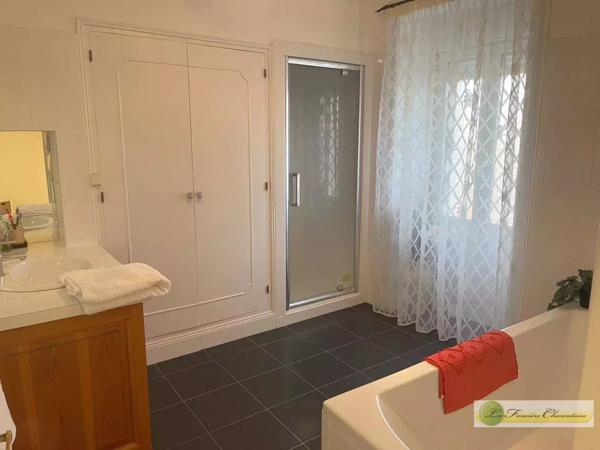 Vente immobilière : Maison à Aigre  8 pièces 300 m² 441 000 €- FONCIERE CHARENTAISE AIGRE.