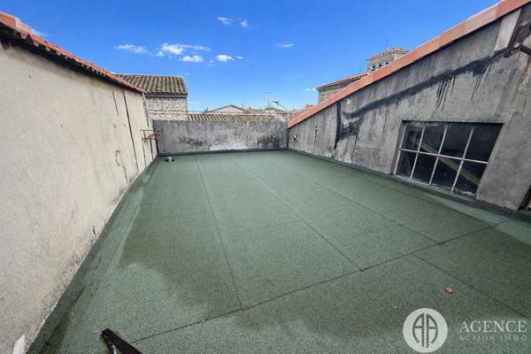 Champagne (07340) Maison de village à fort potentiel – Champagne