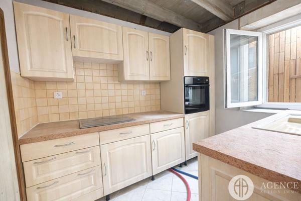 Champagne (07340) Maison de village à fort potentiel – Champagne