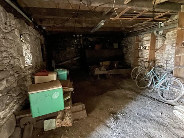 Maison T4 sur grand terrain avec dépendances