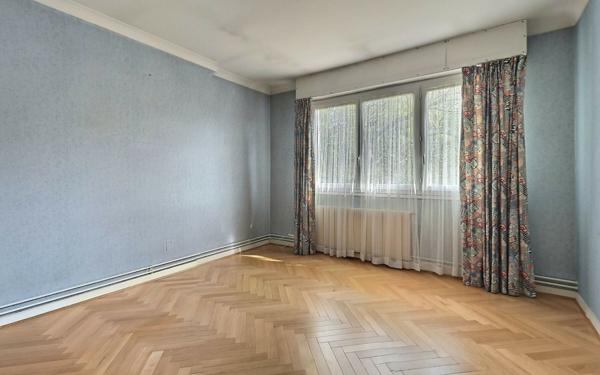 Appartement à vendre    5 pièces • 146,28 m2 Étiolles