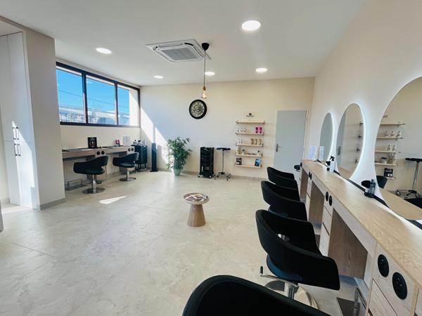 Local commercial Venelles 75 m2