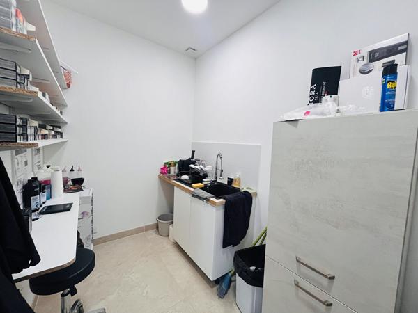 Local commercial Venelles 75 m2