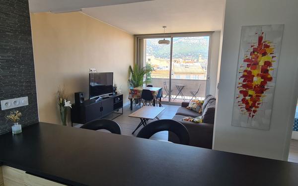Appartement à louer    3 pièces • 69,62 m2 Toulon