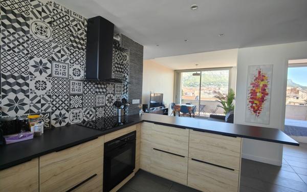 Appartement à louer    3 pièces • 69,62 m2 Toulon