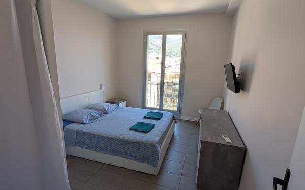 Appartement à louer    3 pièces • 69,62 m2 Toulon