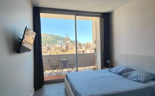 Appartement à louer    3 pièces • 69,62 m2 Toulon