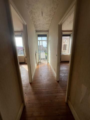 À vendre – Maison familiale avec jardin et dépendances