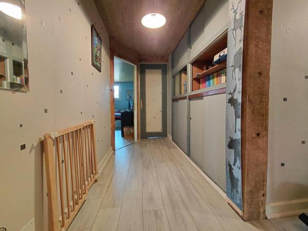 Maison d'habitation 3 chambres de 271 m² à Saint-Broingt-le-Bois