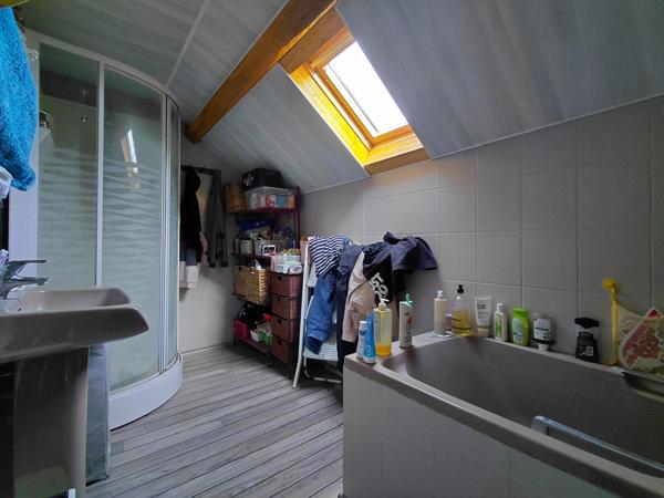 Maison d'habitation 3 chambres de 271 m² à Saint-Broingt-le-Bois
