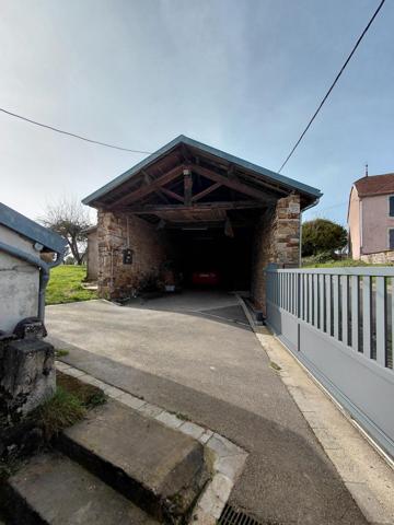 Maison d'habitation 3 chambres de 271 m² à Saint-Broingt-le-Bois