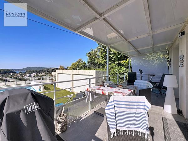 Maison T4 de 130 m² avec dépendance, piscine et vue panoramique à Saint-Chamas