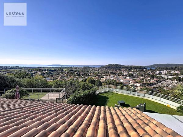 Maison T4 de 130 m² avec dépendance, piscine et vue panoramique à Saint-Chamas