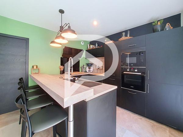 Maison 8 pièces 237 m2