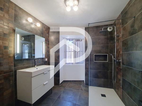 Maison 8 pièces 237 m2