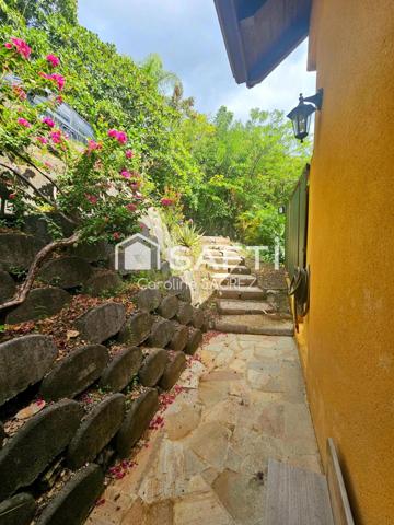 Duplex vue mer à Petite Anse – Anses d’Arlet 61m2 (ST)