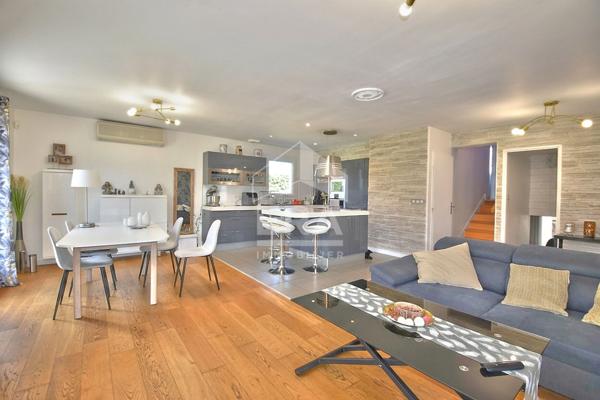 Maison Chazay D Azergues 6 pièce(s) 135 m2 avec terrain d'environ 950m²