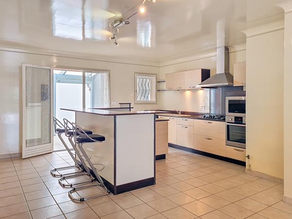 Azur (40140) Maison mitoyenne 5 pièces à Azur avec travaux