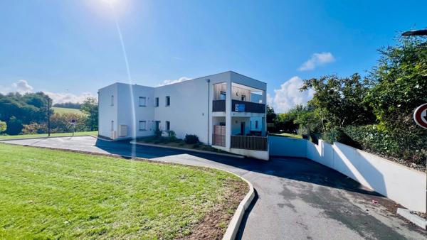 QUIMPER, quartier Kerfeunteun : Appartement meublé à vendre, 2 pièces de 50 m² habitable - Terrasse - Parking souterrain privatif.