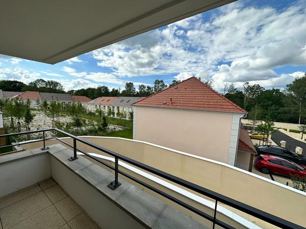LOCATION d'un appartement de 3 pièces (68 m²) à COMBS LA VILLE