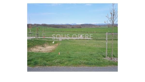 TERRAIN VIABILISE  750 M2  20mn Aurillac Vue sur montagne