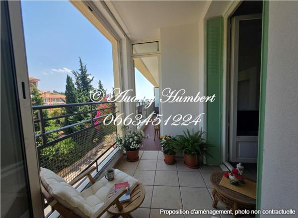 EXCLUSIVITE, MANOSQUE, BEL APPARTEMENT avec balcon, loggia et vue dégagée,  3/4 pièces de 67 m2 quartier et vue Mont d'Or