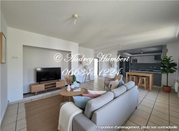 EXCLUSIVITE, MANOSQUE, BEL APPARTEMENT avec balcon, loggia et vue dégagée,  3/4 pièces de 67 m2 quartier et vue Mont d'Or