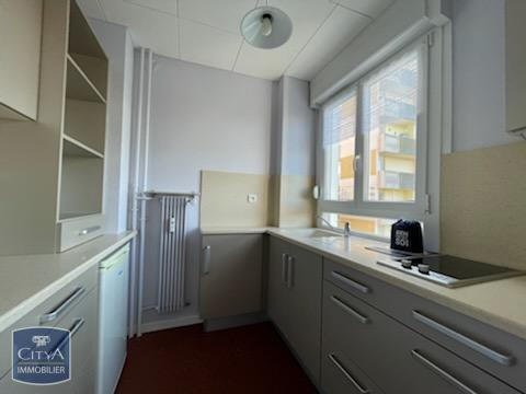 Appartement à louer 1 pièce 27.42m²