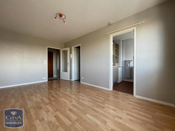 Appartement à louer 1 pièce 27.42m²