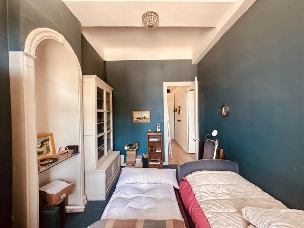 Grand appartement à rénover avec vue sur le Vieux Port de La Rochelle