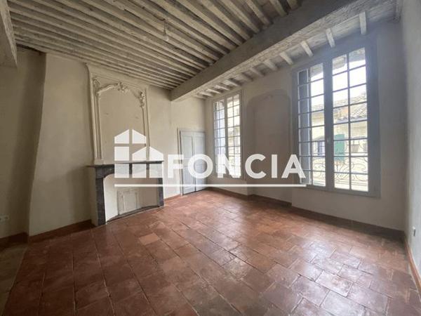 Location Appartement 3 pièces 81 m² - 10 RUE JACQUES D'UZES Uzes 30700