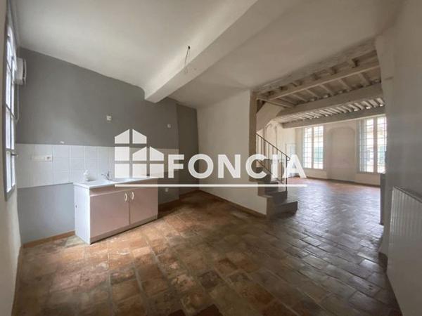 Location Appartement 3 pièces 81 m² - 10 RUE JACQUES D'UZES Uzes 30700