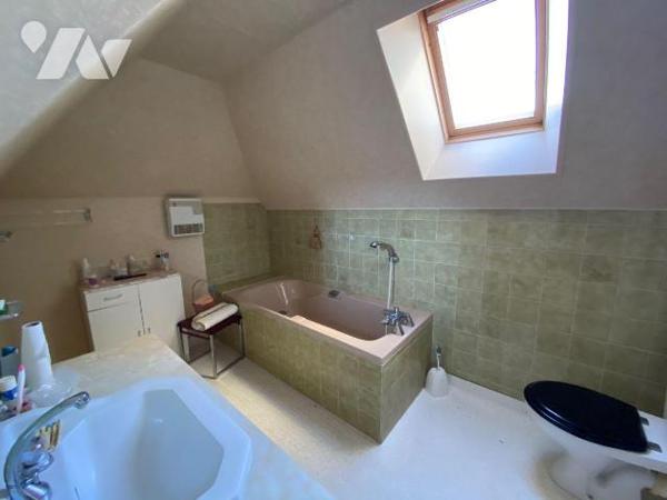 Maison à Vendre à Plouha (22580) en Côtes-d'Armor (22)

A proximité immédiate du centre-bourg...