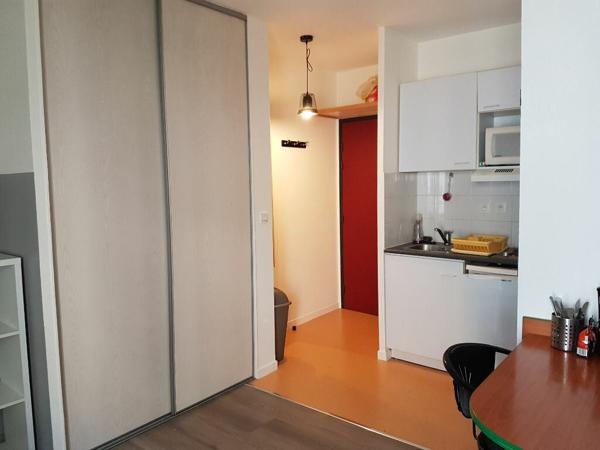 Appartement à louer    1 pièce •  Lyon 7