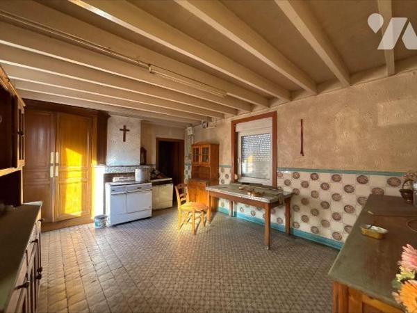 EN EXCLUSIVITE - CORPS DE FERME à LA GORGUE

Corps de ferme avec cour intérieure sur 6705 m² ...