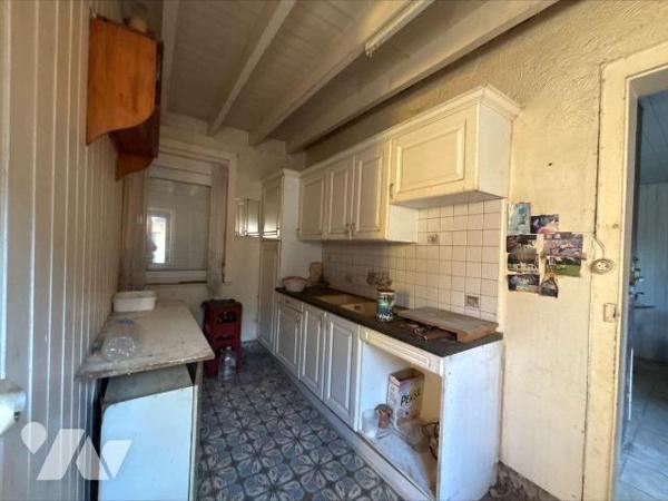 EN EXCLUSIVITE - CORPS DE FERME à LA GORGUE

Corps de ferme avec cour intérieure sur 6705 m² ...