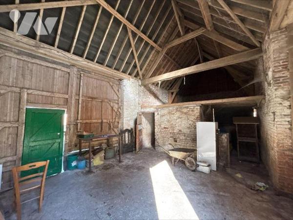EN EXCLUSIVITE - CORPS DE FERME à LA GORGUE

Corps de ferme avec cour intérieure sur 6705 m² ...