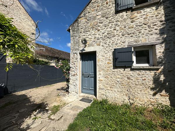 Maison Tousson 5 pièce(s) 130 m2 - 3 chambres + Grange
