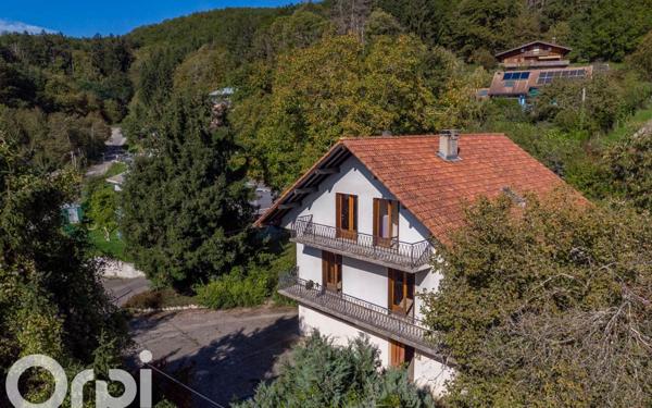 Maison à vendre    6 pièces •  Perrignier