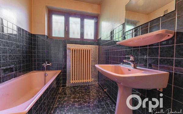 Maison à vendre    6 pièces •  Perrignier