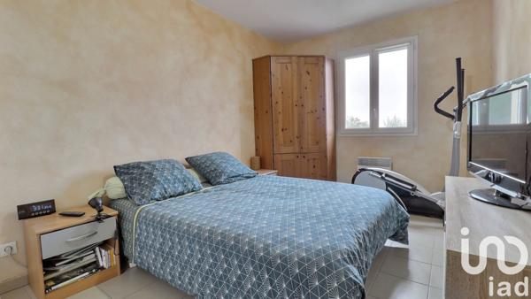 Maison traditionnelle 5 pièces de 83 m² à Cuers (83390)