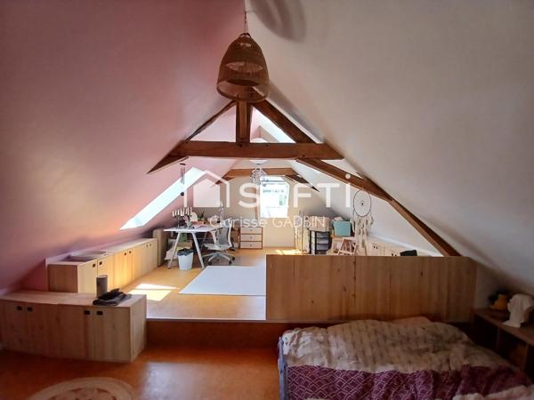 Maison en campagne avec 8 chambres, dépendances . Activité Pension canine