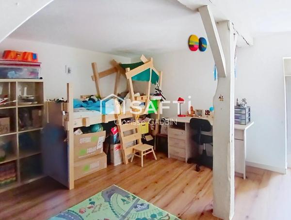 Maison en campagne avec 8 chambres, dépendances . Activité Pension canine