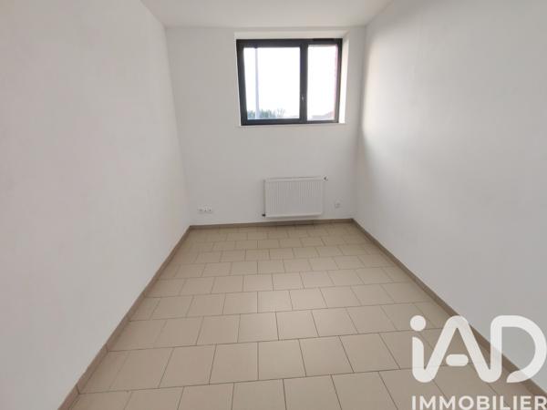 Location appartement 3 pièces 55 m² Bruay-la-Buissière