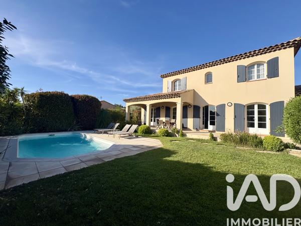 Maison à vendre 6 pièces 151 m² Saint-Cyr-sur-Mer