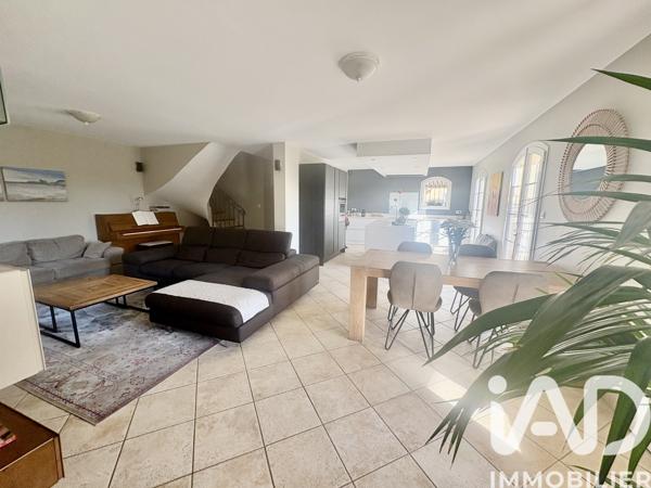Maison à vendre 6 pièces 151 m² Saint-Cyr-sur-Mer