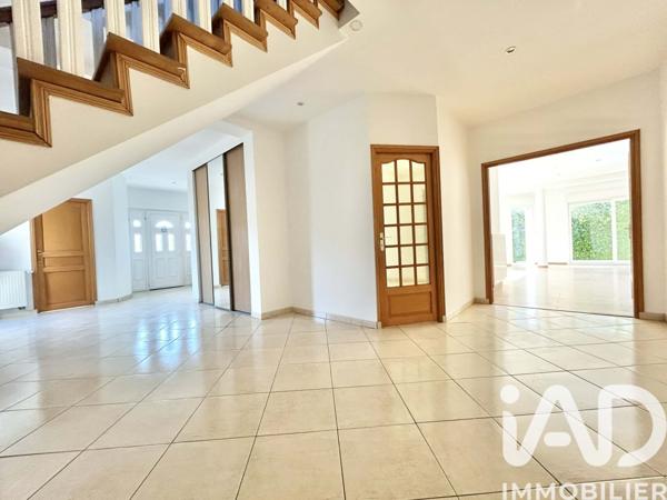 Maison à vendre 9 pièces 278 m² Longuenesse