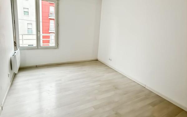 Appartement à vendre    4 pièces • 77,32 m2 Livry-Gargan